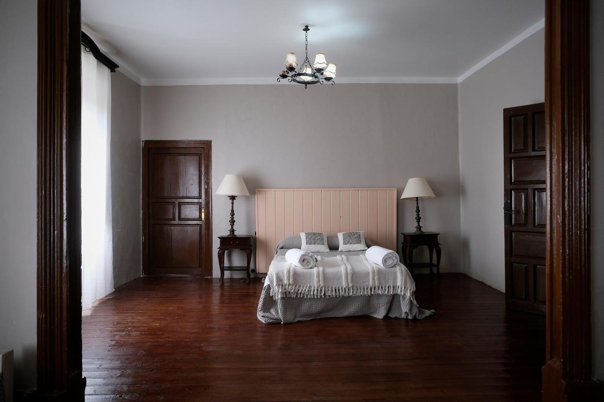 Casa Rural Palacio Conde De Aldana Con Piscina Entre Encinares Y Dehesas Terradillos Kültér fotó