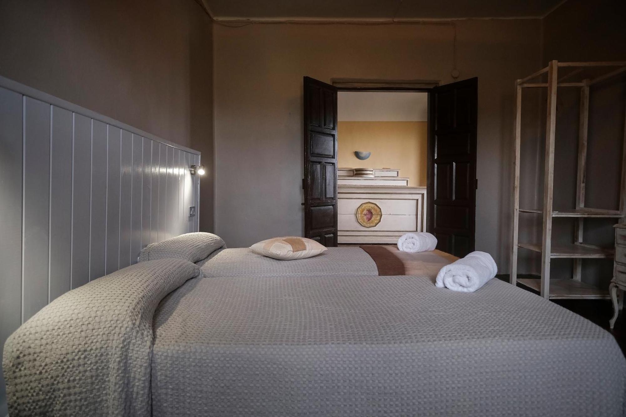 Casa Rural Palacio Conde De Aldana Con Piscina Entre Encinares Y Dehesas Terradillos Kültér fotó