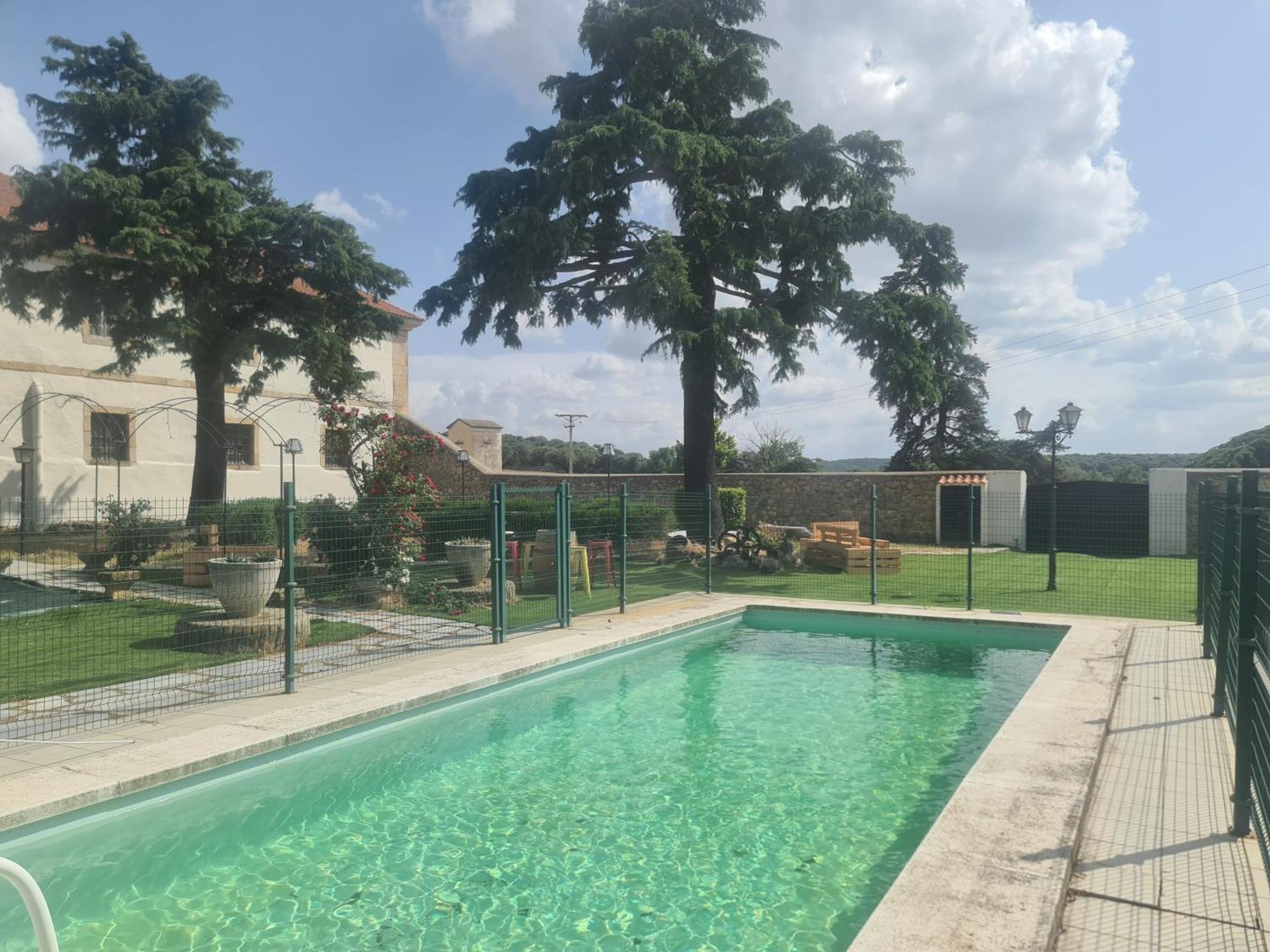 Casa Rural Palacio Conde De Aldana Con Piscina Entre Encinares Y Dehesas Terradillos Kültér fotó