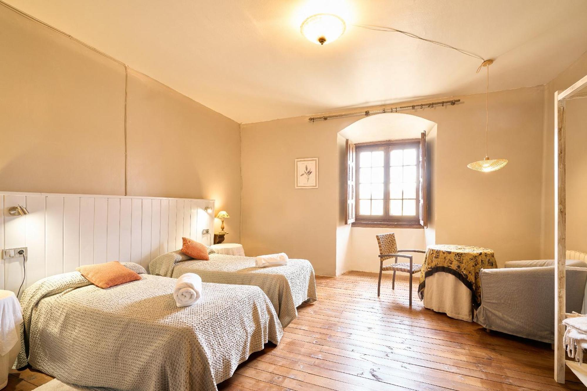Casa Rural Palacio Conde De Aldana Con Piscina Entre Encinares Y Dehesas Terradillos Kültér fotó